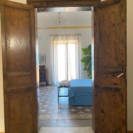 Locanda Novecento Depandance Чефалу Экстерьер фото